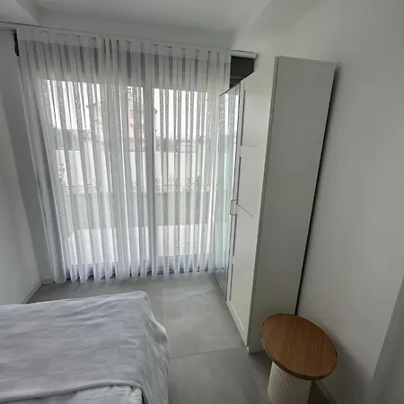 Apartamento Charmante, Moderne 10 Minuten Fussweg Zum Strand!